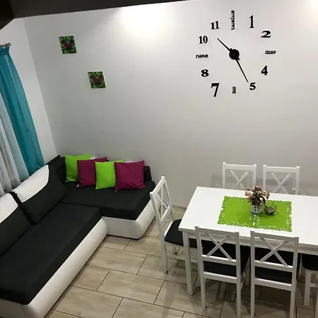 Holiday home Delfinek -