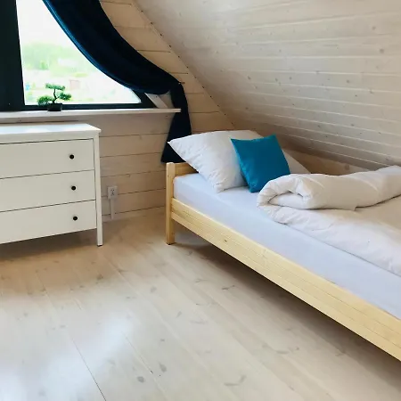 Delfinek - *