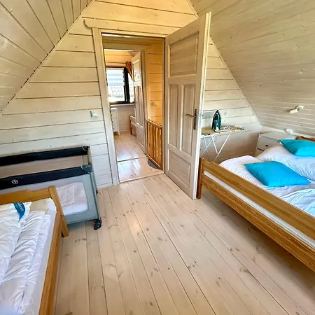 Delfinek - Dom wakacyjny Gąski